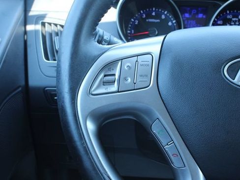 Used 2011 Hyundai Tucson GLS FWD image 21