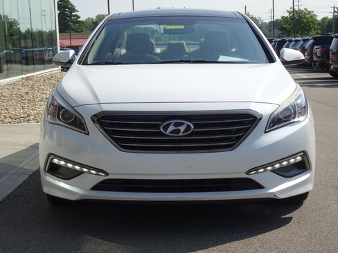 Used 2015 Hyundai Sonata Limited w/ Option Group 05 FWD image 7