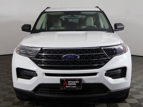 Used 2022 Ford Explorer XLT image 11