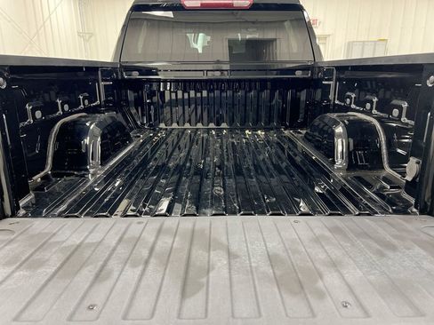 Used 2023 Chevrolet Silverado 1500 Custom AWD/4WD image 22