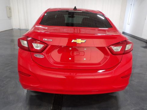 Used 2018 Chevrolet Cruze LS image 5