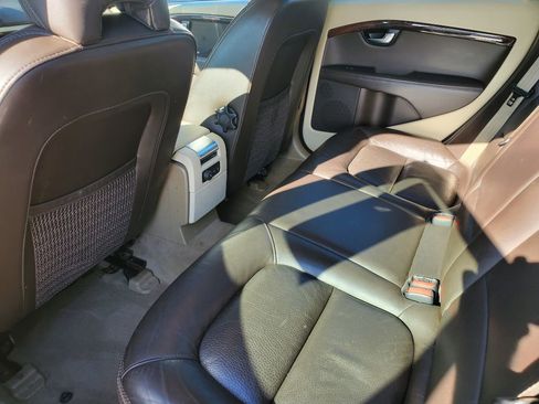 Used 2012 Volvo XC70 3.2 image 24