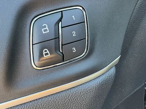 Used 2019 Lincoln MKC Reserve w/ MKC Climate Package image 27