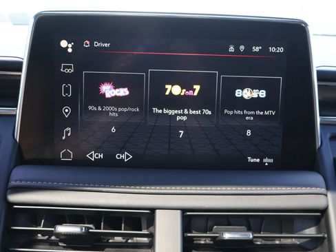 Used 2024 GMC Yukon XL AT4 w/ Technology Package AWD/4WD image 20