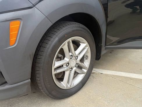 Used 2018 Hyundai Kona SE image 29