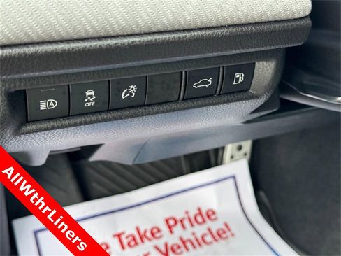 Used 2025 Toyota Camry SE image 17