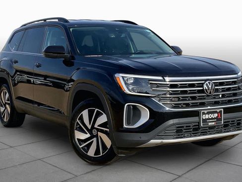 Used 2026 Volkswagen Atlas SE FWD image 3
