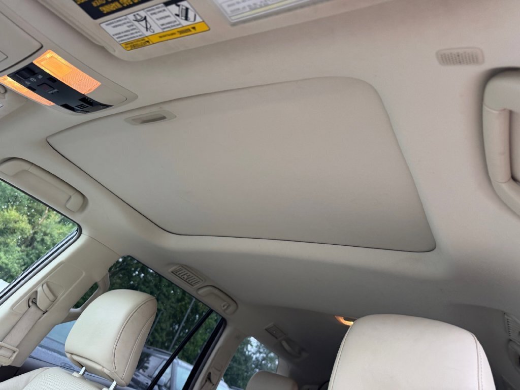 Used 2019 Lexus GX 460 Premium w/ Premium Package AWD/4WD image 18