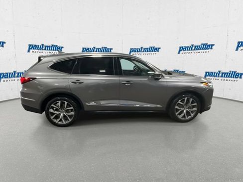 Used 2023 Acura MDX w/ Technology Package FWD image 12