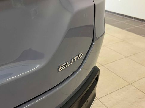 Used 2023 Honda Pilot Elite image 6