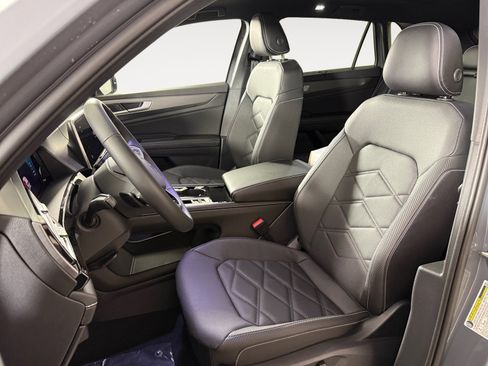 New 2026 Volkswagen Atlas Cross Sport SE AWD/4WD image 7