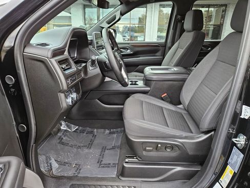 Used 2024 GMC Yukon XL SLE image 12