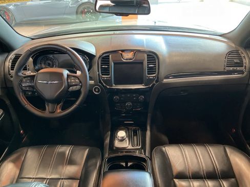 Used 2017 Chrysler 300 S image 23