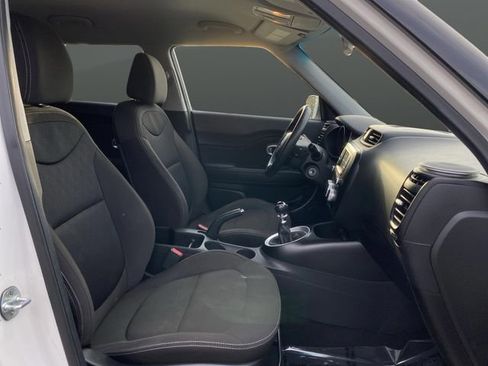 Used 2018 Kia Soul image 24