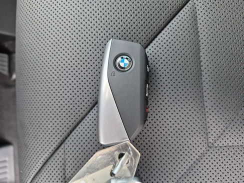 Used 2025 BMW iX xDrive50 AWD/4WD image 37
