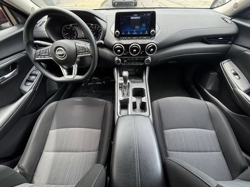Used 2025 Nissan Sentra SV FWD image 32