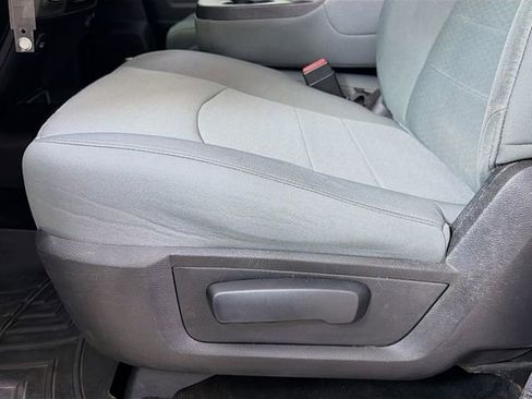 Used 2016 RAM 2500 Tradesman w/ Chrome Appearance Group image 19