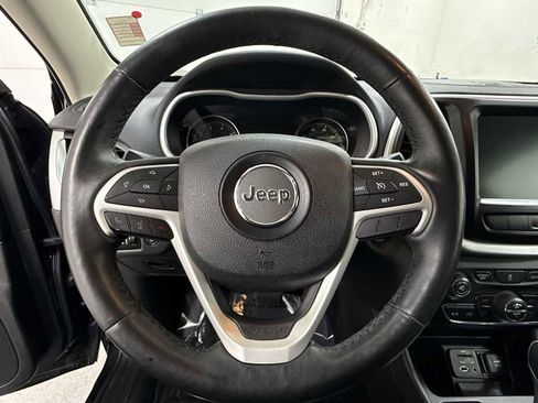 Used 2014 Jeep Cherokee Limited w/ Luxury Group image 16