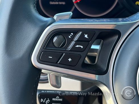 Used 2022 Porsche Cayenne S Platinum AWD/4WD image 17