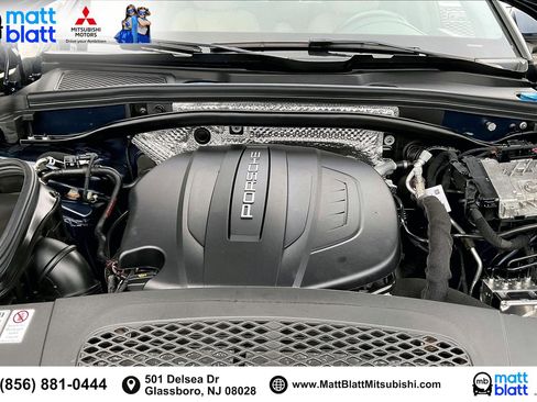 Used 2020 Porsche Macan w/ Premium Package Plus image 11
