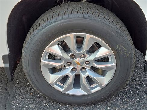 New 2026 Chevrolet Silverado 1500 Custom image 6