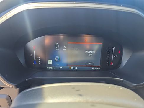 Certified 2024 Ford Escape SE FWD image 19