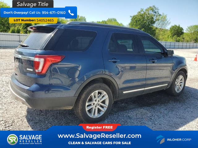 Used 2017 Ford Explorer XLT w/ Equipment Group 202A FWD image 4