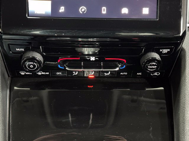 Used 2023 Jeep Grand Cherokee Laredo AWD/4WD image 18