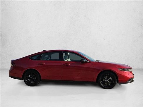 Used 2025 Honda Accord SE image 4