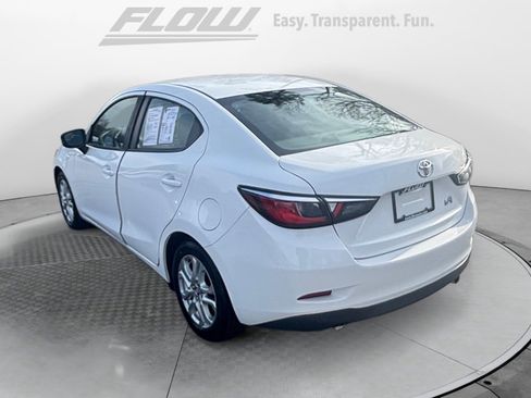 Used 2017 Toyota Yaris iA image 6