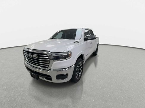 Used 2025 RAM 1500 Laramie AWD/4WD image 4