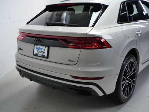 Used 2023 Audi Q8 Premium Plus w/ Premium Plus Package AWD/4WD image 5
