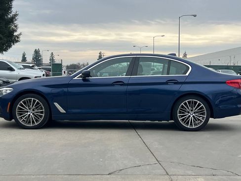 Used 2020 BMW 530e w/ Convenience Package image 6