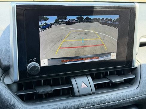 Used 2023 Toyota RAV4 LE FWD image 18