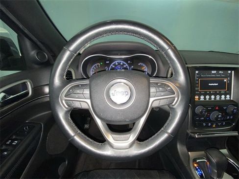 Used 2018 Jeep Grand Cherokee Limited w/ Luxury Group II image 14