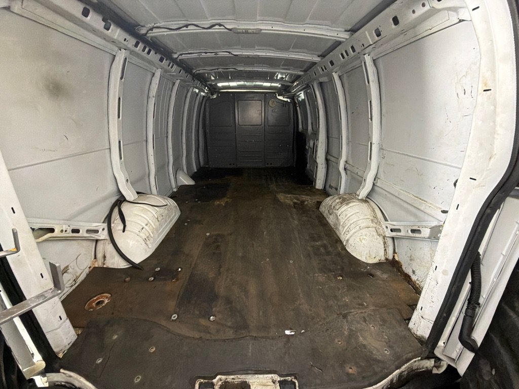 Used 2019 Chevrolet Express 3500 Extended w/ Driver Convenience Package RWD image 13