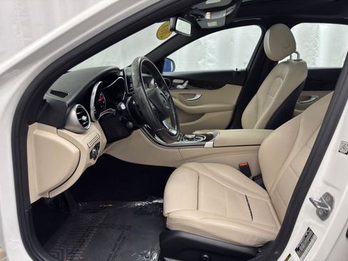 Used 2018 Mercedes-Benz C 300 4MATIC Sedan w/ Premium Package image 22