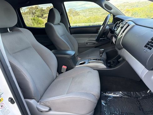 Used 2013 Toyota Tacoma PreRunner RWD image 14