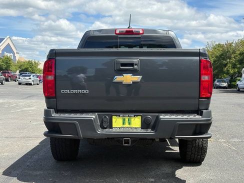 Used 2016 Chevrolet Colorado Z71 AWD/4WD image 4