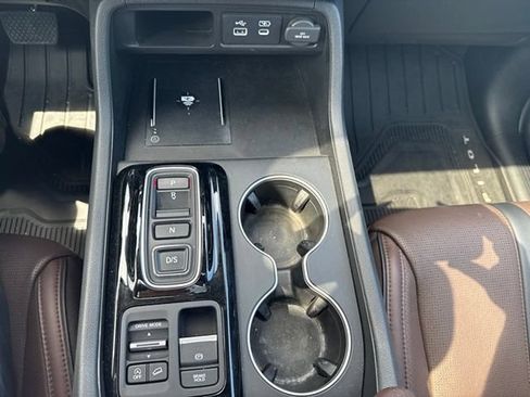 Used 2025 Honda Pilot Elite image 21