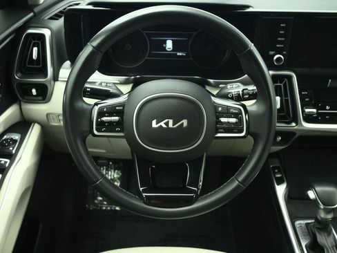 Used 2023 Kia Sorento S w/ Panoramic Sunroof Package FWD image 34