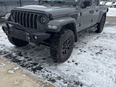 Certified 2020 Jeep Gladiator Sport w/ Quick Order Package 24S image 4