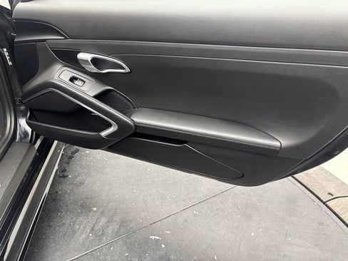 Certified 2025 Porsche 718 Cayman RWD image 20
