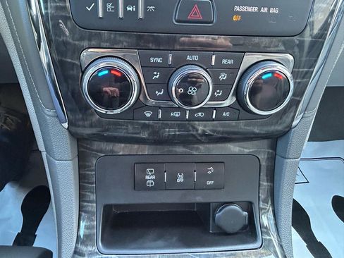 Used 2013 Buick Enclave Convenience AWD/4WD image 25