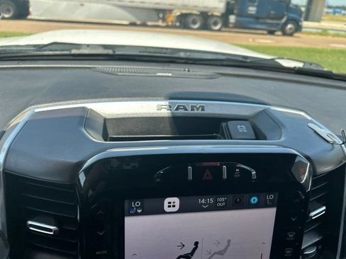 Used 2023 RAM 2500 Laramie AWD/4WD image 25