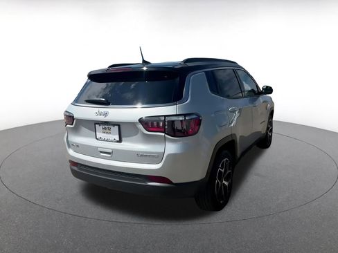 Used 2025 Jeep Compass Limited image 15