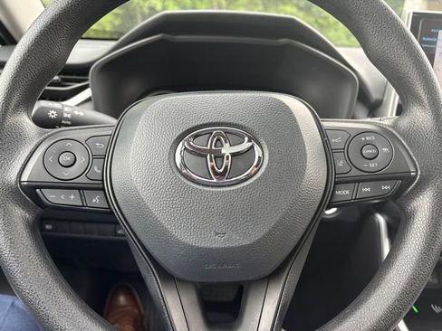 Used 2025 Toyota RAV4 XLE w/ Convenience Package FWD image 16