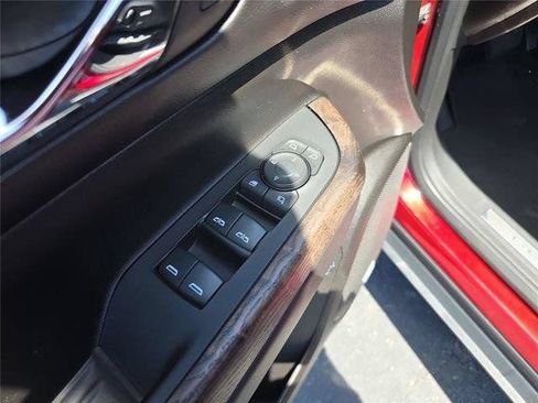 Used 2023 GMC Acadia Denali FWD image 21