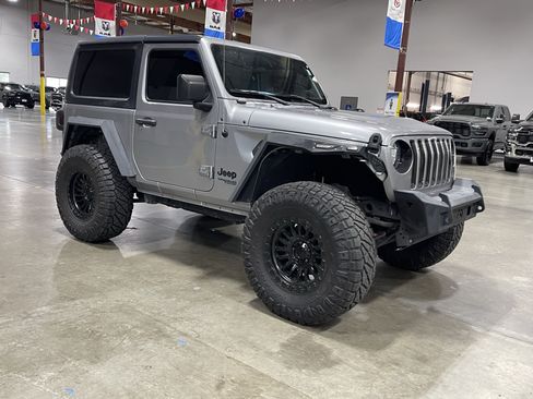 Used 2021 Jeep Wrangler Sport AWD/4WD image 7