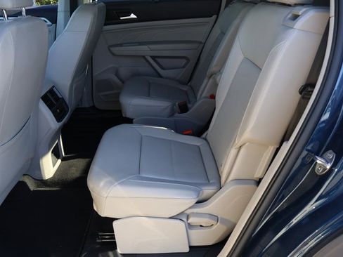 Certified 2022 Volkswagen Atlas SE image 13